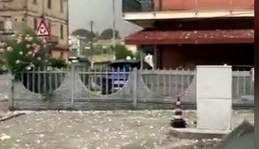 Violentissima grandinata in Abruzzo con chicchi enormi, il video. E ora, attenzione ai fenomeni in arrivo domenica