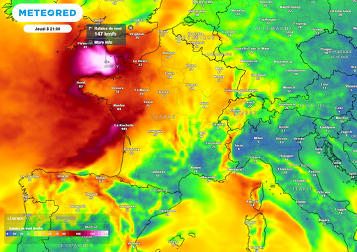 M&eacute;t&eacute;o-France : violente temp&ecirc;te dans la nuit de jeudi &agrave; vendredi. Jusqu'&agrave; 150 km/h attendus : quelles r&eacute;gions touch&eacute;es ?