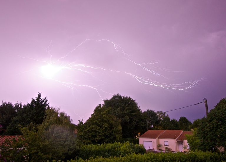 Violents orages : 15 départements placés en vigilance orange Violents orages : 15 départements placés en vigilance orange