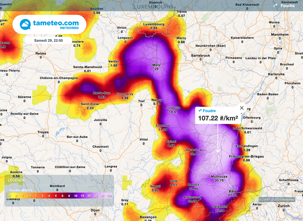 Violents orages annoncés avec une activité électrique très soutenue samedi soir et nuit suivante.