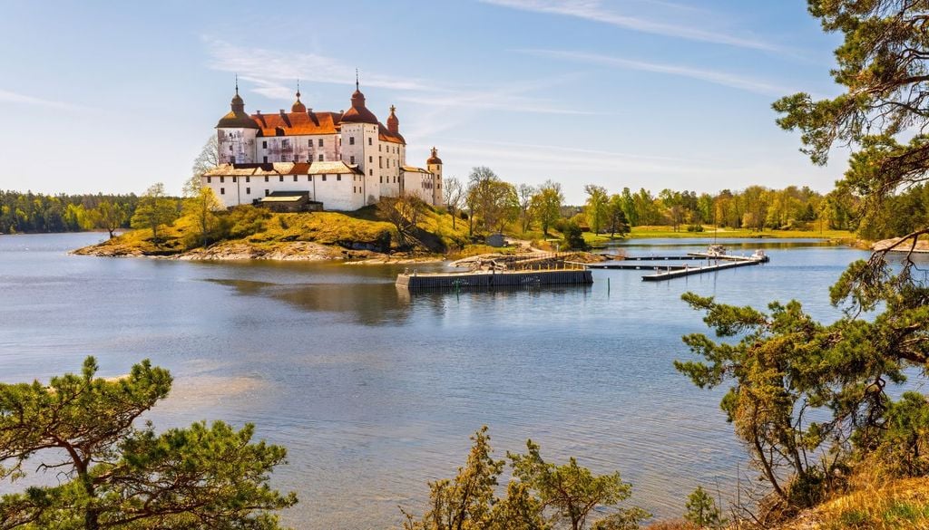 Un panorama autunnale sul Lago Vänern, nel sud della Svezia