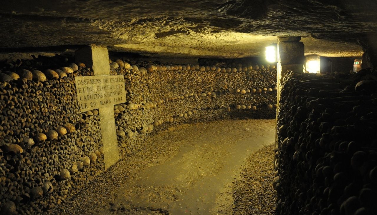 La visite des catacombes de Paris, une immersion unique et fascinante