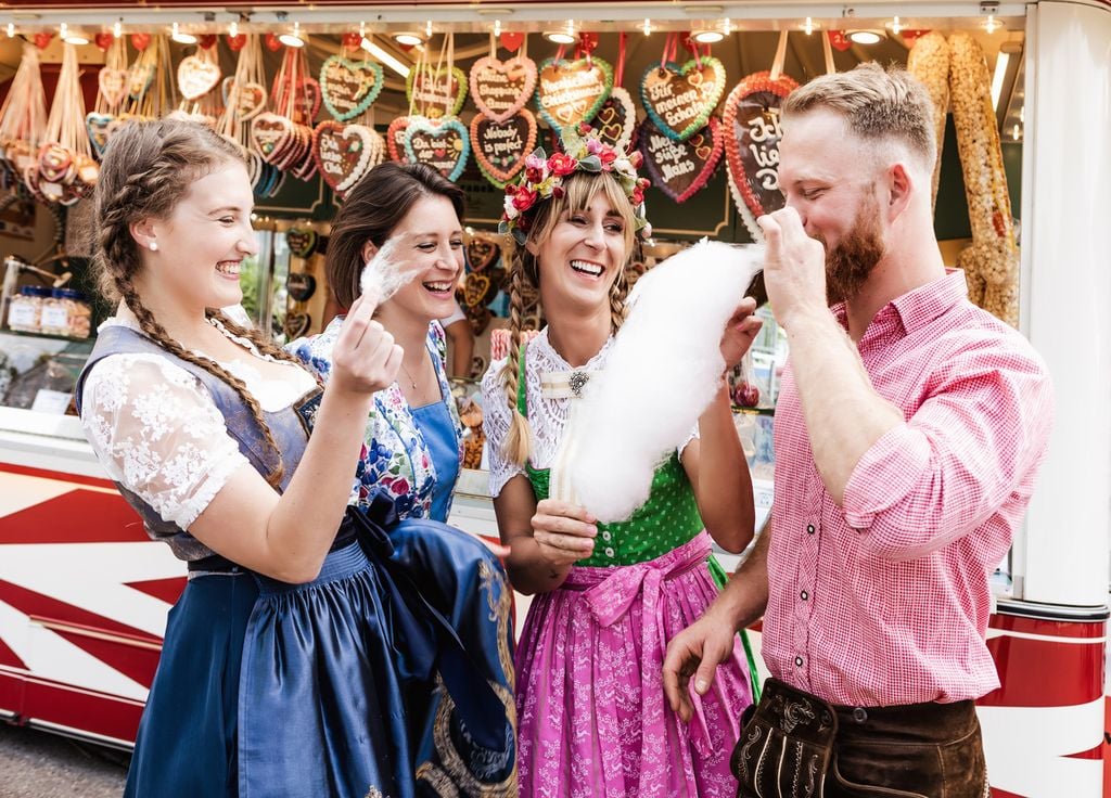 Traditionelle Trachten aus Bayern. Traditionelle Trachten aus Bayern.