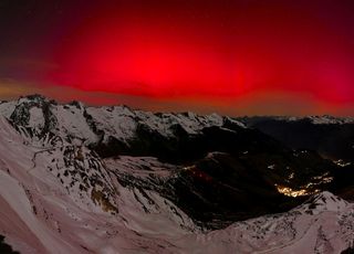 Voici les plus belles images des aurores boréales aperçues en France la nuit dernière !