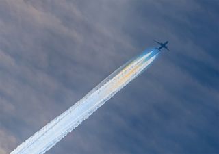 Volando con culpa: ¿por qué es tan difícil hacer la aviación más verde? 