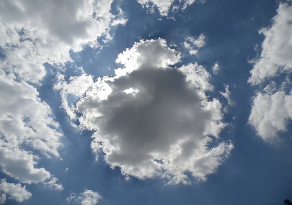 Zeitweise Gewitterwolken. Zeitweise Gewitterwolken.