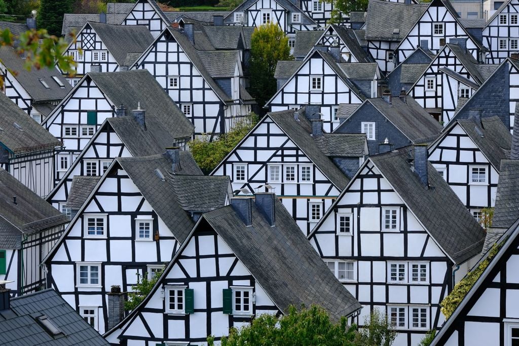 Freudenberg 80 schwarz-weiße Fachwerkfassaden bilden das Herz von Freudenberg im Siegerland. Foto: Pixabay