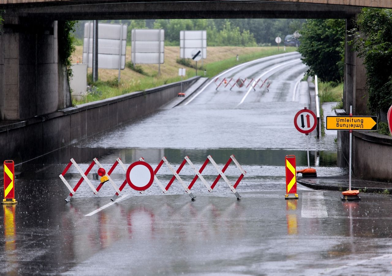 WARNUNG: Heute Unwetter Durch Starkregen Und Sturmböen!