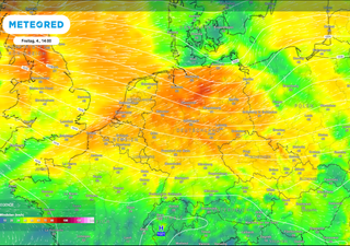 Warnw&uuml;rdige Wetterlage mit Starkregen und Sturm: Achtung vor Gewittern, die die Lage intensiv versch&auml;rfen