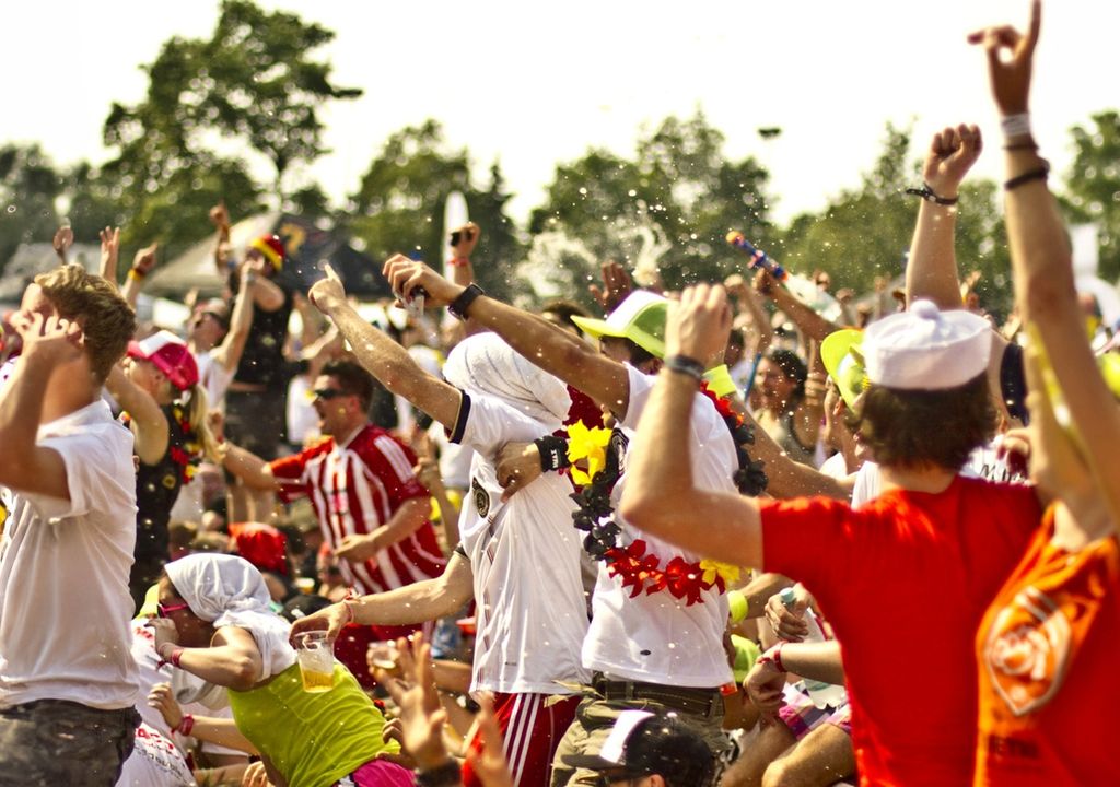 Fussballfieber bei Public Viewing beim Spiel der Deutschen Fussballnationalmannschaft