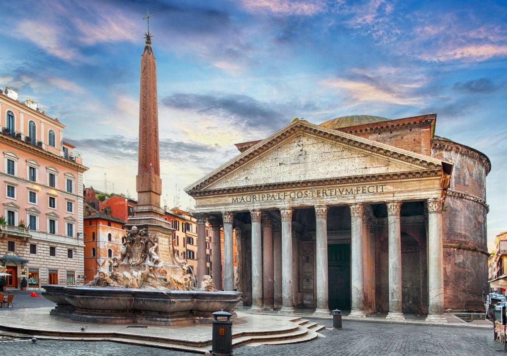 Roma Pantheon Il Pantheon e l'Obelisco Macuteo