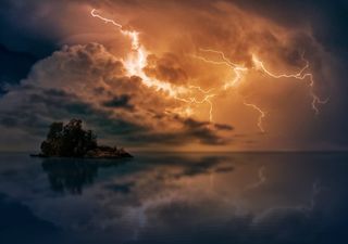 Weekend weather for the UK: Met Office warn of thunderstorms as heavy downpours forecast