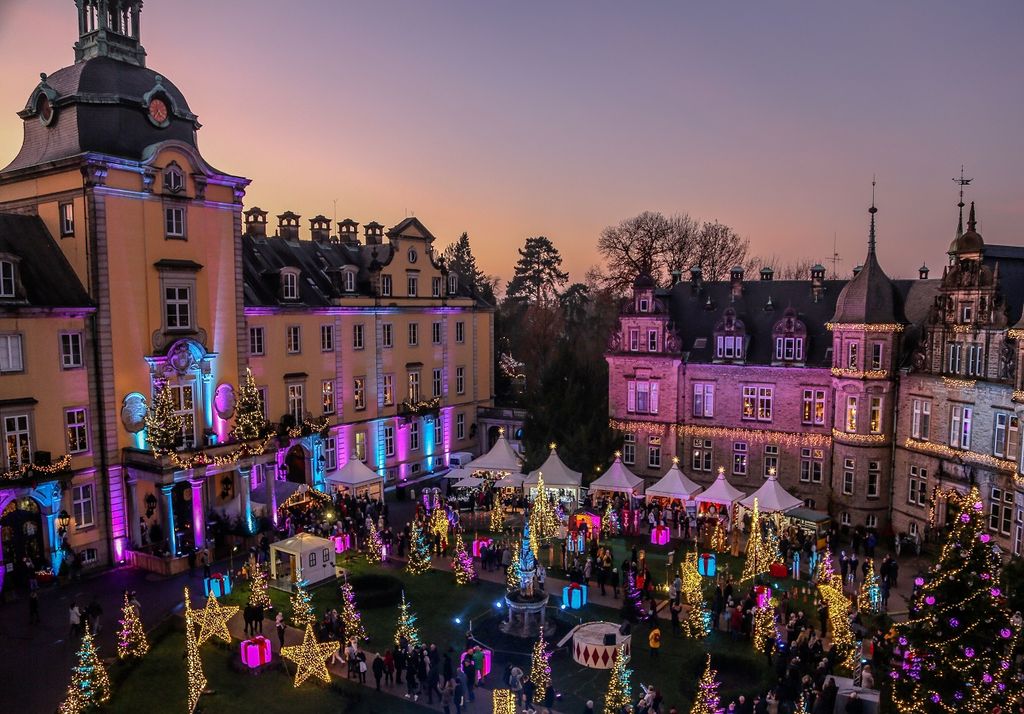 Schloss Bückeburg wird auch in diesem Jahr wieder zum magischen Mittelpunkt in der Weihnachtszeit (Foto: Johannes Pietsch)