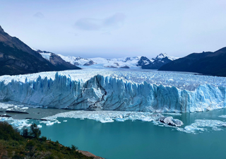 Wenn der Fels unter dem Eis bröckelt: Der Perito-Moreno-Gletscher verliert seinen Ankerpunkt