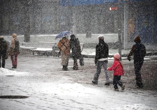 Wetterforscher: &bdquo;Dann kippt es&ldquo;! Erst 32 Grad, dann der gro&szlig;e Temperatur-Absturz &ndash; erste Schneeflocken in Sicht