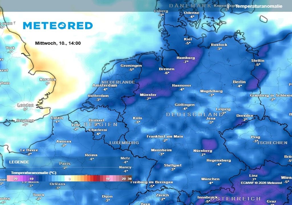 Das sieht aber recht frisch aus. Die Temperaturanomalie am Mittwoch, einen Tag vor dem Start der Fußballweltmeisterschaft 2026.