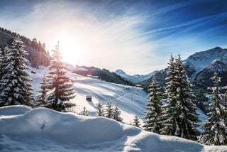 Der erste Schnee - Wettersturz in den Alpen. Meteorologe Markus Köss erklärt was nach der großen Hitze passiert.