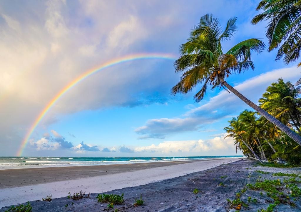 Hawaï a été surnommé le meilleur endroit au monde pour les arcs-en-ciel !