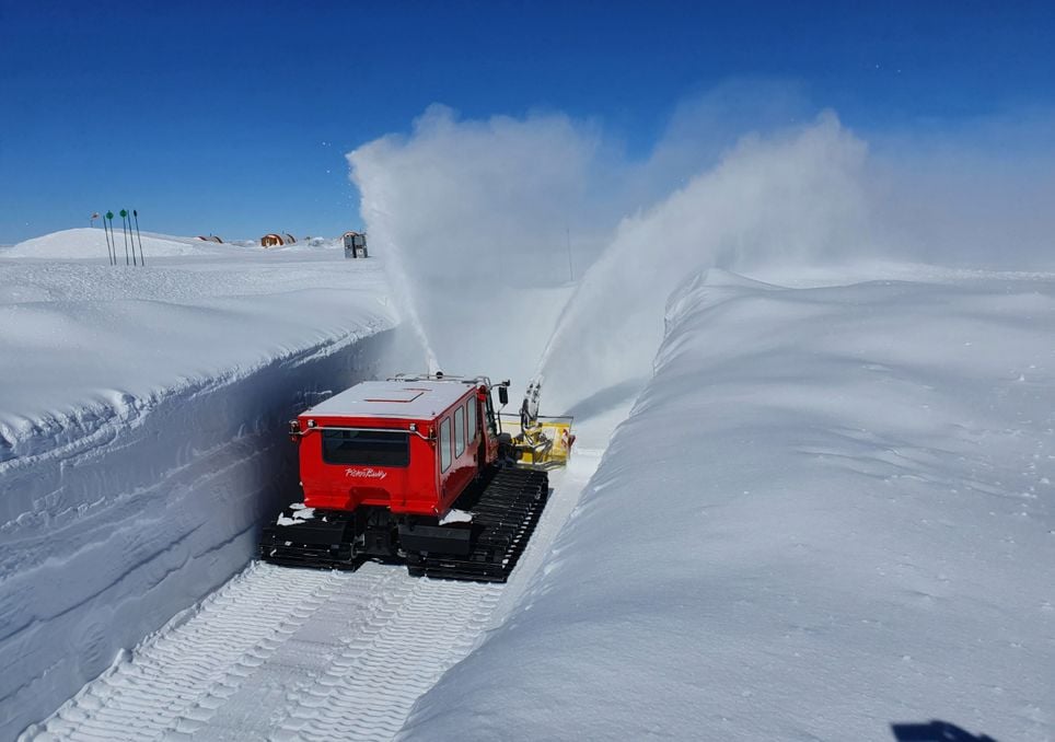 Pourquoi les scientifiques déplacent-ils des carottes de glace vers l’Antarctique ?