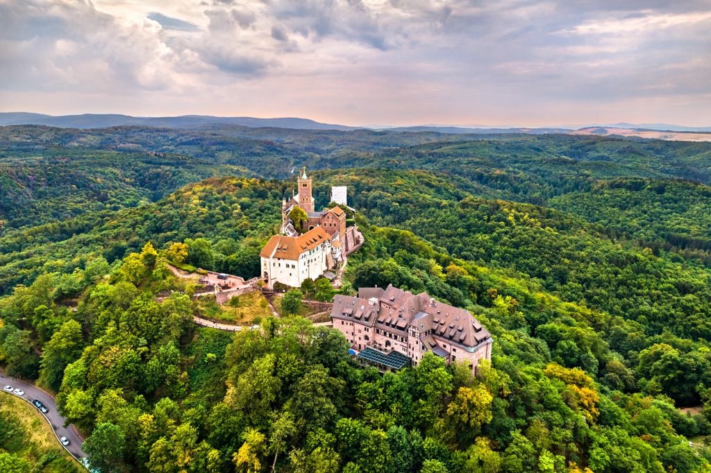 Wartburg Ebenfalls top: Die Wartburg in Thüringen schnitt punktgleich ab. Foto: Leonid Andronov/Adobe Stock