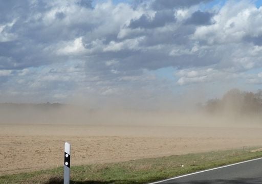 &bdquo;Wie in der Sahara": W&uuml;stensturm-Alarm f&uuml;r Deutschland &ndash; an diesem Tag wird die Autobahn zur Todesfalle