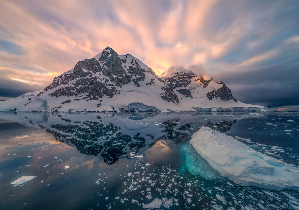 Das Südpolarmeer rund um die Antarktis spielt eine Schlüsselrolle für das globale Klima. Eine neue Studie zeigt, dass sich antarktisches Bodenwasser am Ende der letzten Eiszeit deutlich ausdehnte und dabei gespeichertes Kohlendioxid aus der Tiefe freisetzte. Das Südpolarmeer rund um die Antarktis spielt eine Schlüsselrolle für das globale Klima. Eine neue Studie zeigt, dass sich antarktisches Bodenwasser am Ende der letzten Eiszeit deutlich ausdehnte und dabei gespeichertes Kohlendioxid aus der Tiefe freisetzte.
