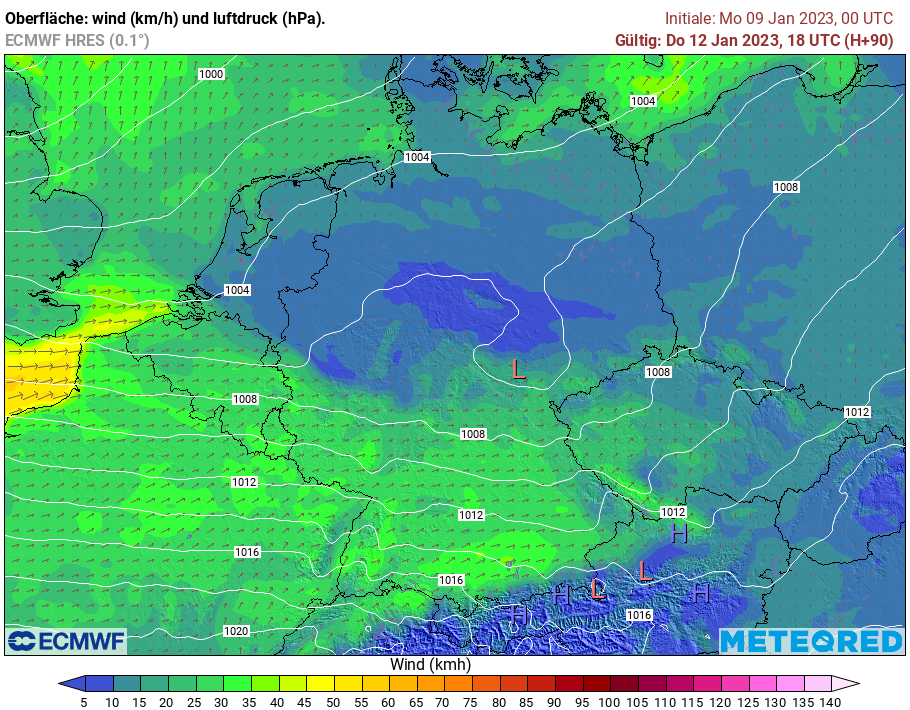 stürmisch regen hochwasser stürmisch regen hochwasser