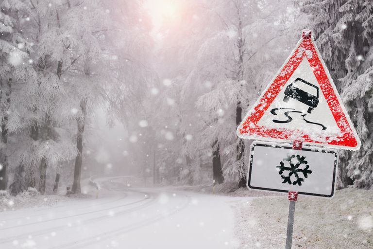 Der Winter naht! Diese Glättegefahren lauern in der dunklen Jahreszeit. Der Winter naht! Diese Glättegefahren lauern in der dunklen Jahreszeit.