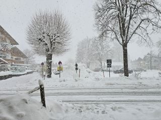 Wintereinbruch in den Alpen: "Teilweise so viel Schnee wie im ganzen Winter nicht" - Gro&szlig;e Lawinengefahr!