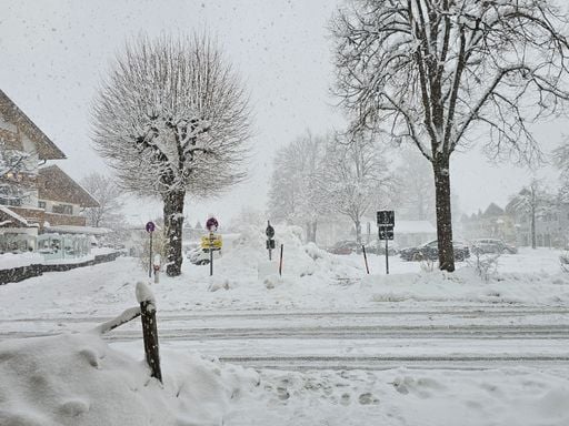 Wintereinbruch in den Alpen: "Teilweise so viel Schnee wie im ganzen Winter nicht" - Gro&szlig;e Lawinengefahr!