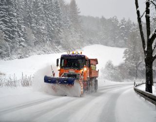Wintereinbruch in Deutschland: Am Freitag gibt es Schnee, Frost und Glätte!