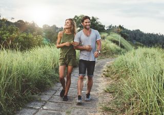 Überraschende Erkenntnis: Wir leben länger, wenn wir mehr spazieren?