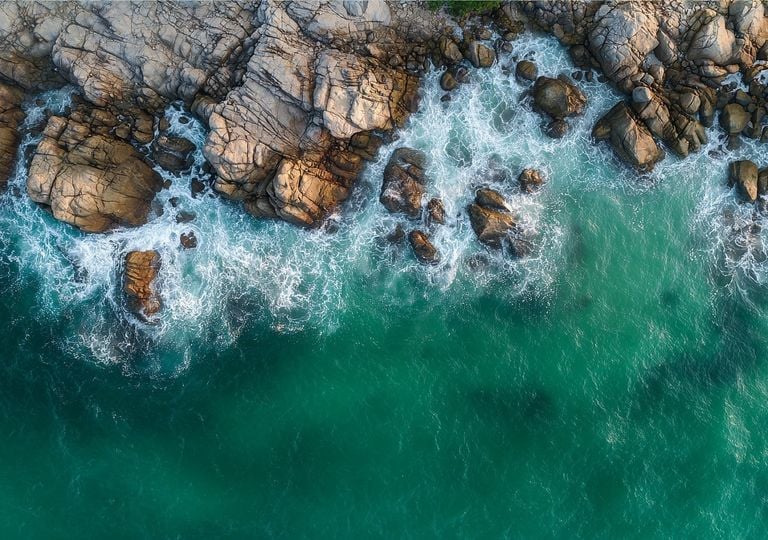 Woher stammt das Mikroplastik in der Atmosph&auml;re? Neue Studie widerlegt Herkunft aus dem Meer