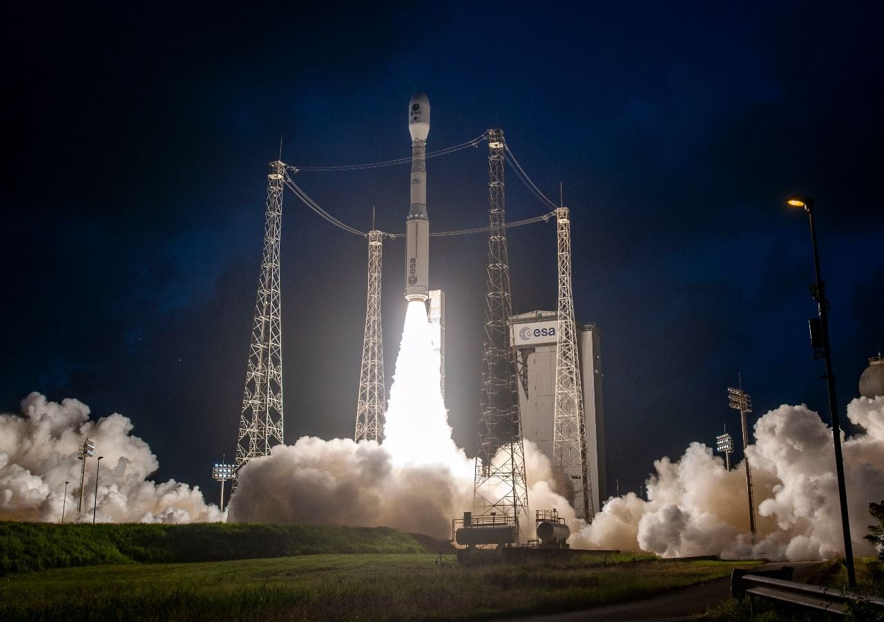 El satélite de biomasa de vanguardia de la ESA se lanzó a bordo de un cohete Vega-C desde el Puerto Espacial Europeo en la Guayana Francesa. El cohete despegó el 29 de abril de 2025 a las 11:15 CEST. CRÉDITO ESA-CNES-ARIANESPACE/Vídeo óptico del CSG–S. Martín.