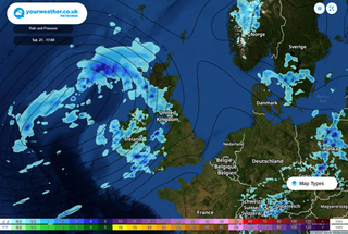 Yellow thunderstorm warning for UK, as heat returns for some this weekend