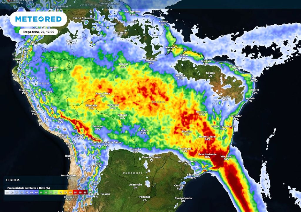 Previsão de probabilidade de chuvas na terça-feira durante a tarde mostra uma faixa de chuvas que abrange estados da região Sudeste, Centro-Oeste, Nordeste e Norte, resultado da ZCAS.