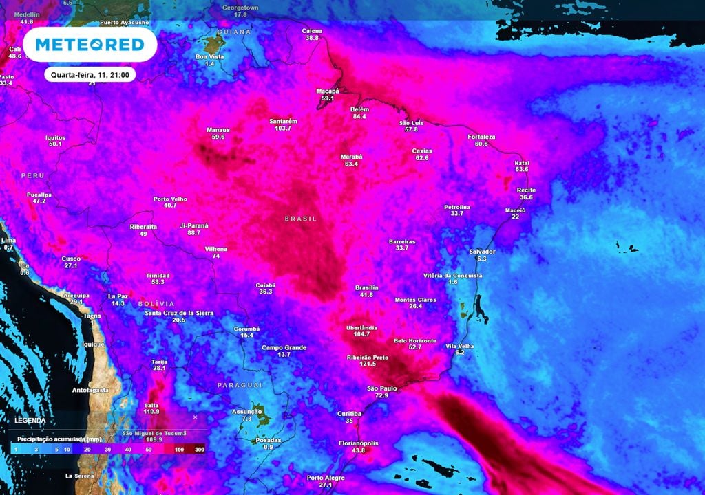 Previsão de acumulados totais de chuva até o final da quarta-feira ilustra, sobre cores escuras, as regiões que serão mais afetadas pelas chuvas severas nos próximos dias. Destaque para o Sudeste.