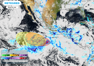 El Invest 99E frente a costas mexicanas esta cerca de convertirse en ciclón tropical en aguas del Pacífico Nororiental
