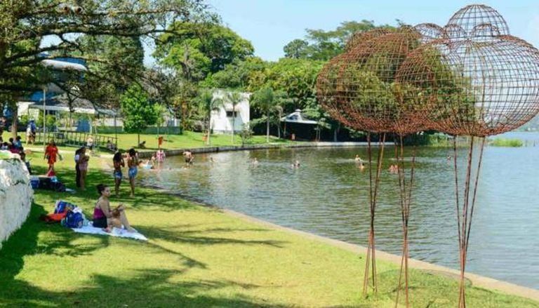 Zool&oacute;gico gr&aacute;tis e pedalinho: conhe&ccedil;a o parque a 20 minutos de S&atilde;o Paulo que &eacute; sucesso