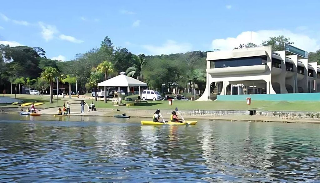 Canoagem na represa Bilings no Parque Estoril. Crédito: Reprodução/Prefeitura de São Bernardo do Campo.