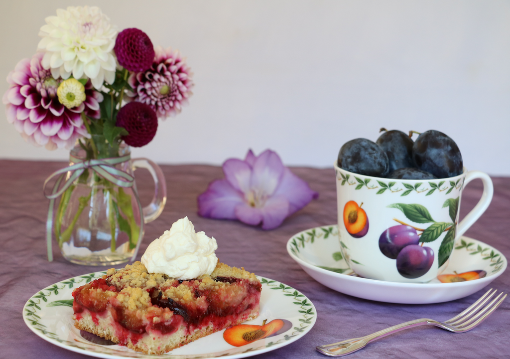 deutschen Kaffeetafel, <august, Zwetschgendatschi, spätsommerliches Glück