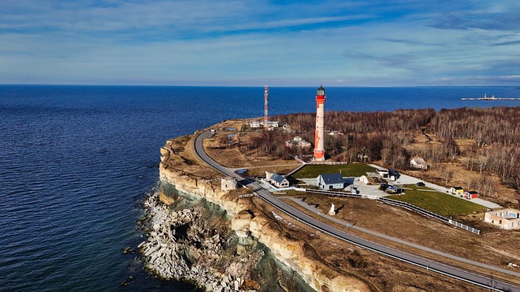 Der Leuchtturm von Paldiski ist mit 52 Metern der höchste in Estland. Foto: Adobe Stock