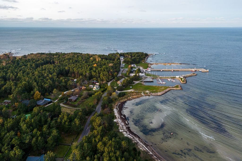 Diese Halbinsel ist die Wahlheimat des berühmten Komponisten und Sitz des Arvo Pärt-Zentrums. Foto: Adobe Stock