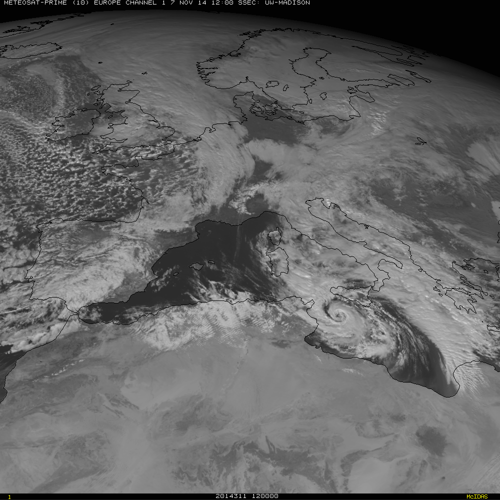 Imagen IR de las 12 UTC junto con geopotencial en 500 hPa, en verde, y presión en superficie, en negro. Nótese la formación de una borrasca fría aislada: una DANA con una baja en superficie.Imágenes IR+VIS de ciclón con "ojo" al sur de Sicilia. Fuente: CIMSS Blog