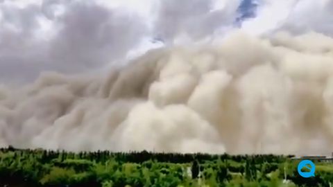 Espectacular tormenta de arena en Dunhuang, China