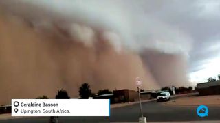 Impressionnante tempête de sable dans le nord-ouest de l'Afrique du Sud