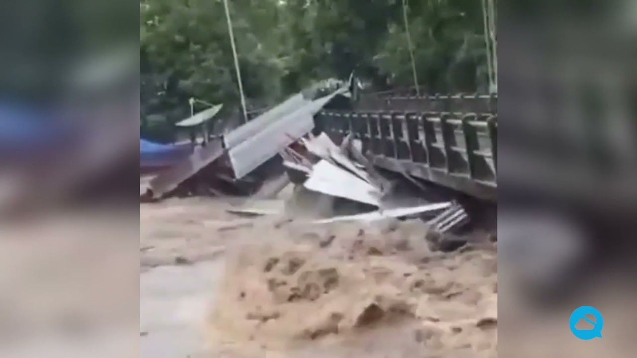 Überschwemmungen in Südindonesien