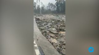 Coulée de débris au Tibet du sud-est