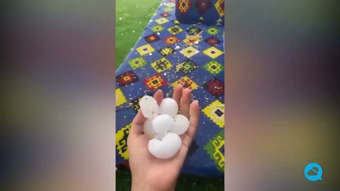 Impresionante granizada en UAE