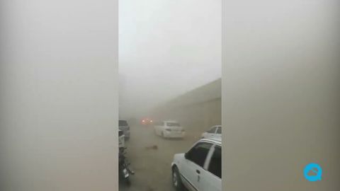 Impactante tormenta de polvo y fuertes vientos en Pakistán
